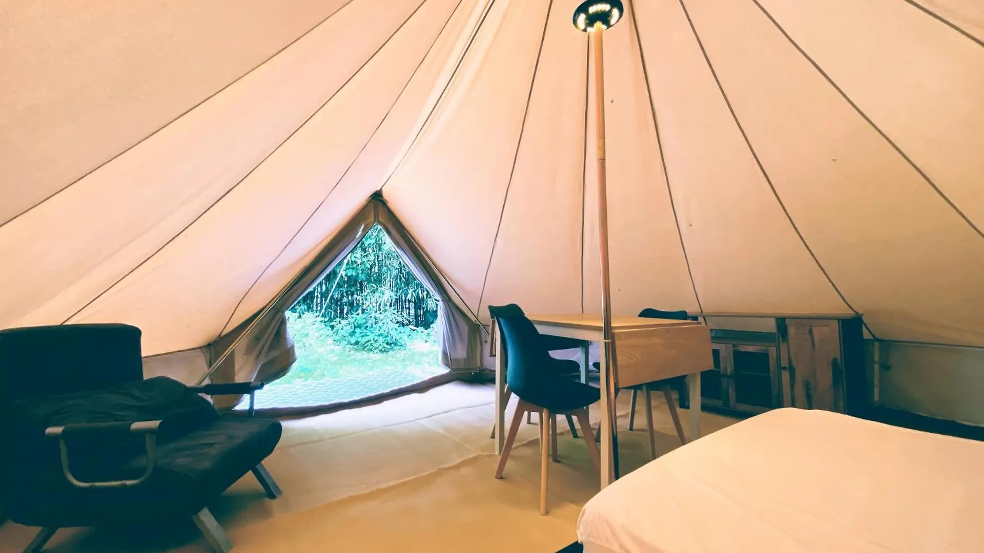 Camping Les Avenieres Manthes 0*,