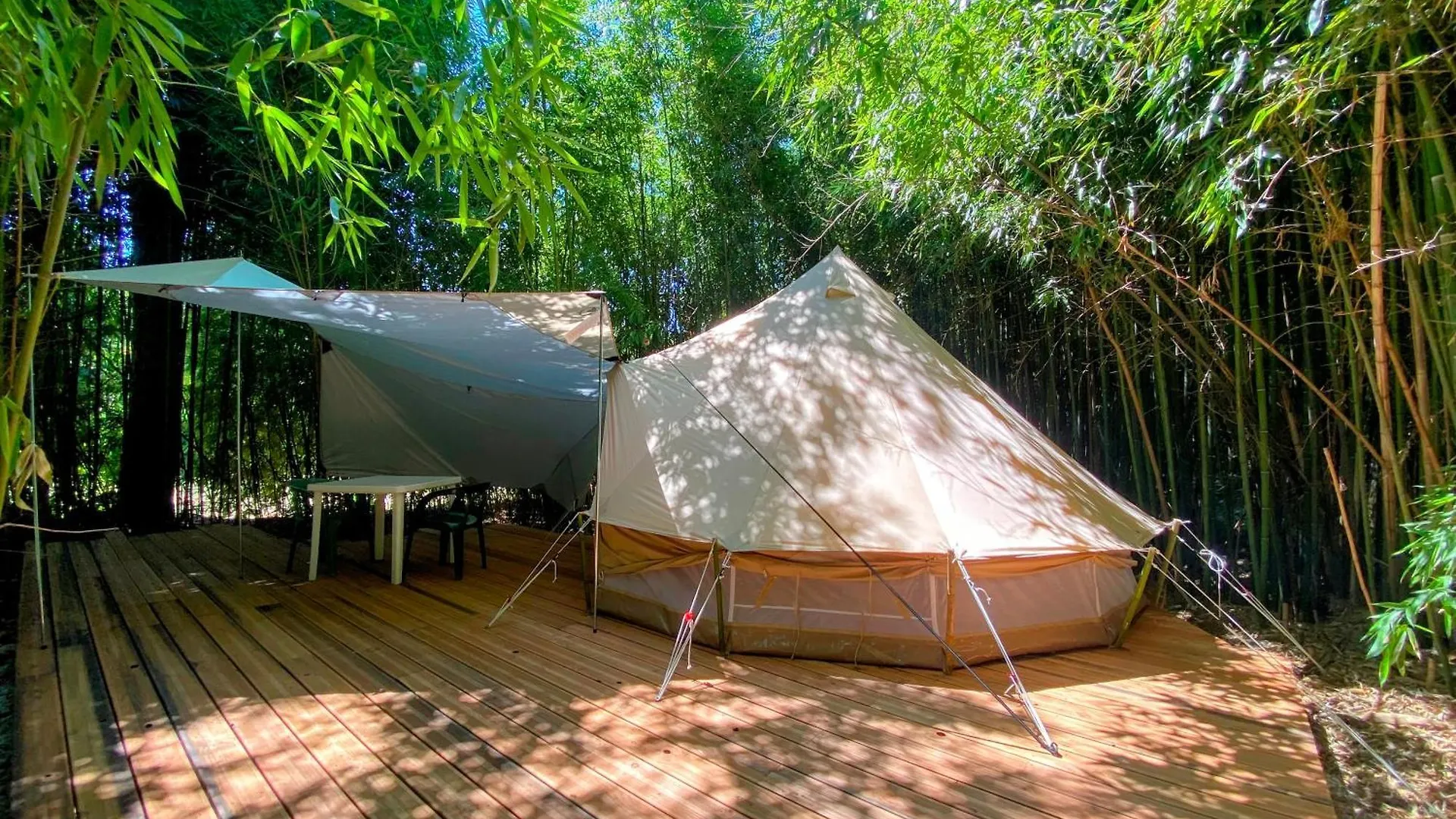 营地 Camping Les Avenieres Manthes